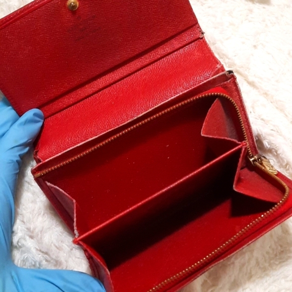 Louie Vuitton French Wallet - Picture 11 of 16